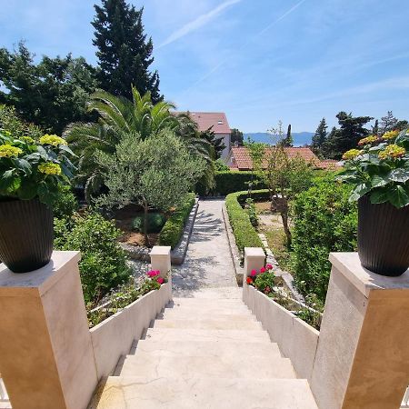 Villa Ilaria Bol Exteriér fotografie