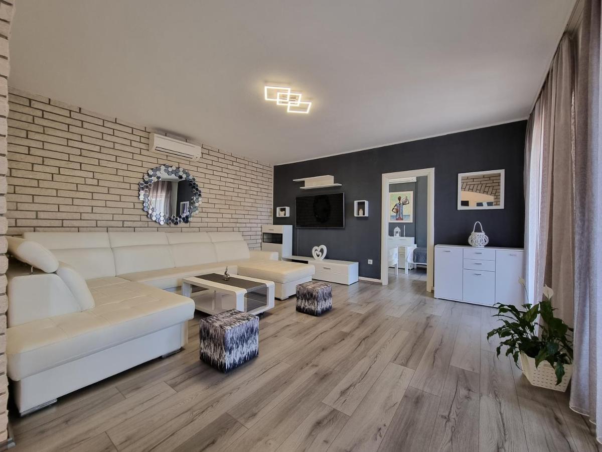 Villa Ilaria Bol Exteriér fotografie