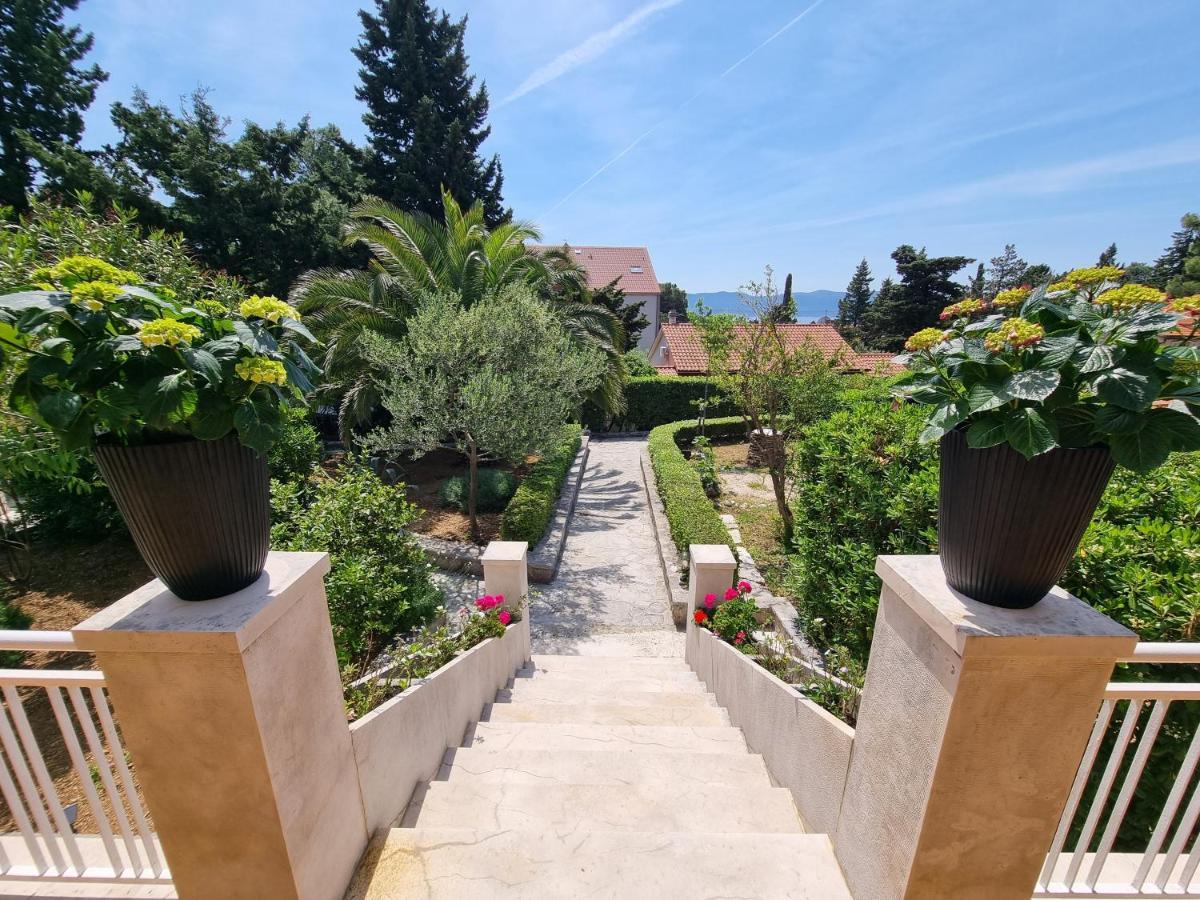 Villa Ilaria Bol Exteriér fotografie